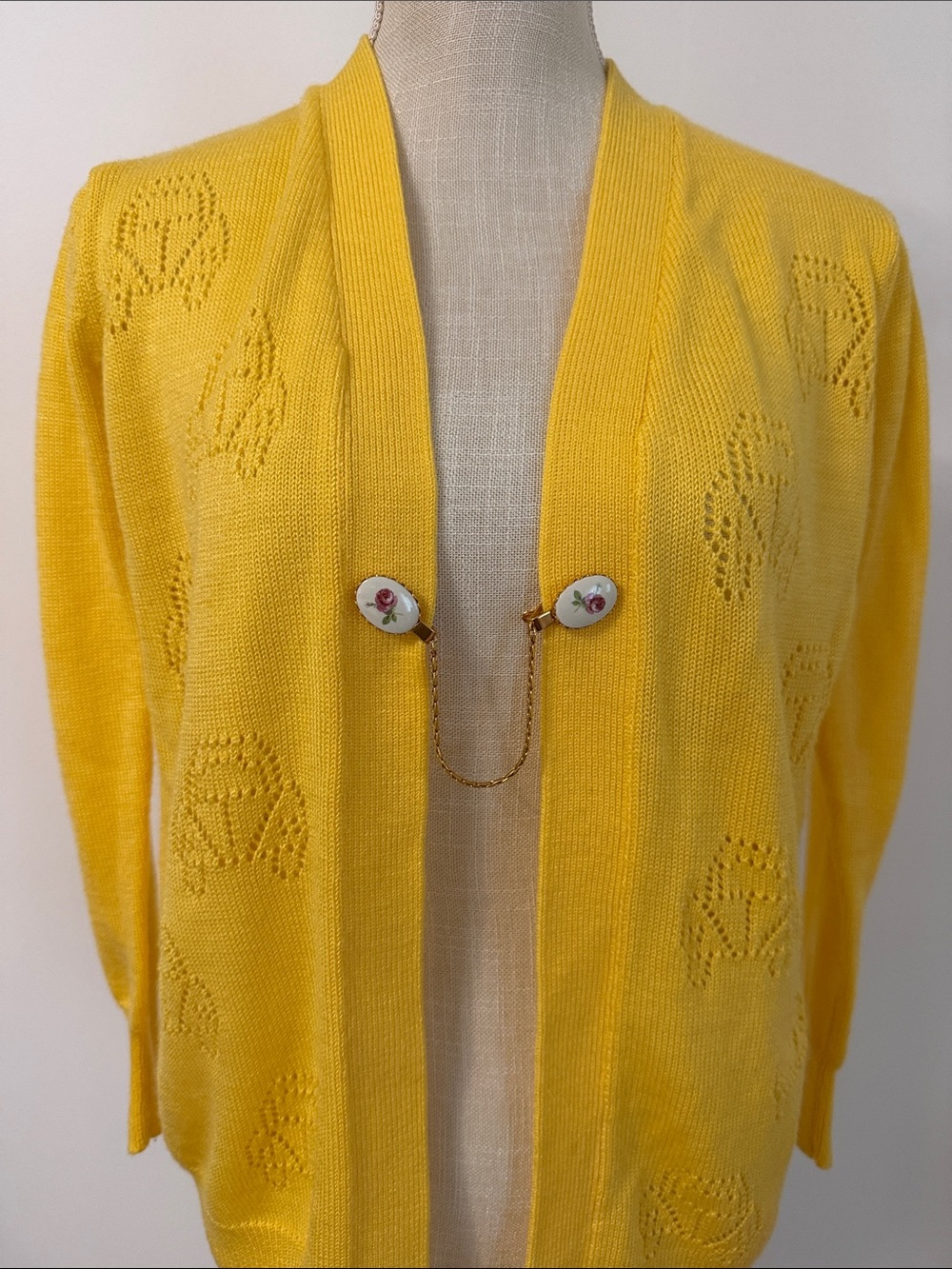 Vintage Cardigan Sweater Rose Clips with Chain Gold Tone Unique